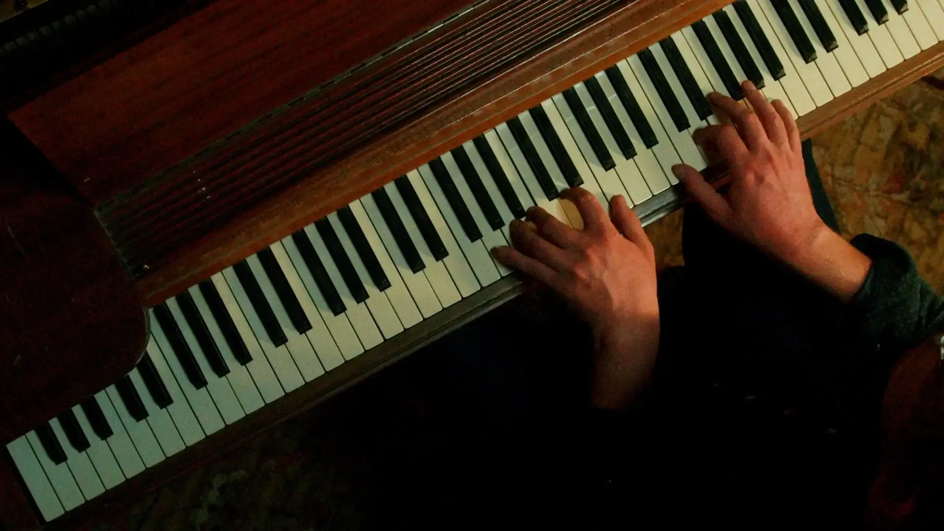 Chiffrage américain : triade, accord de quatre sons et leurs renversements pour pianistes